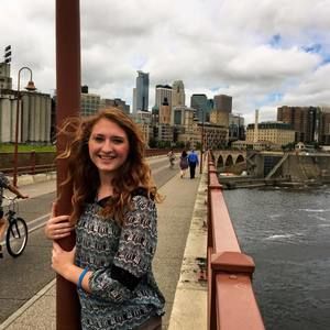 Meet your Posher, Leah